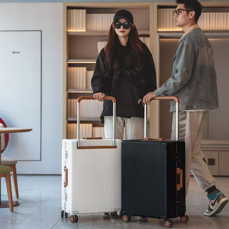 กระเป๋าเดินทางแบบล้อลากขนาดใหญ - Aluminum Frame Carry On Luggage บทวิจารณ์และราคา
