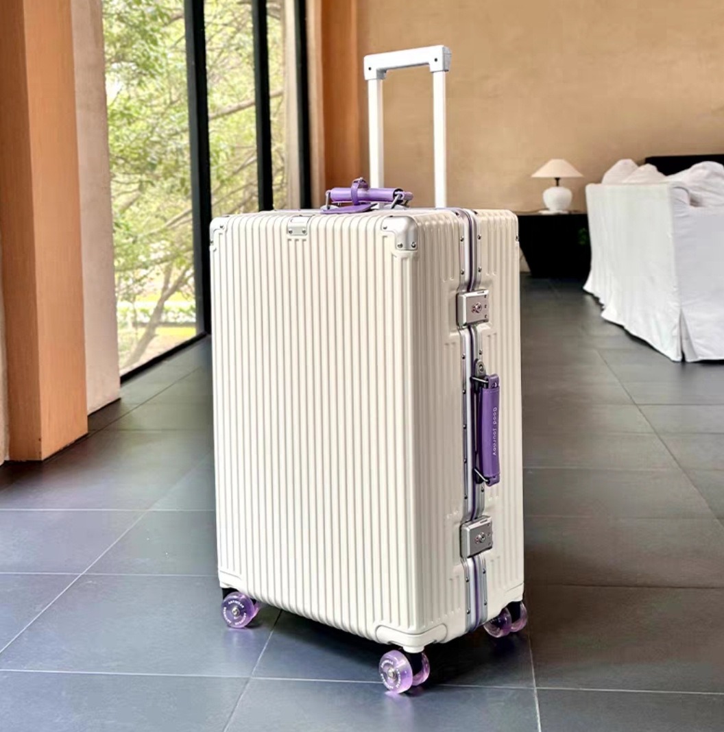 กระเป๋าเดินทางกรอบอลูมิเนียมที - Aluminum Frame Carry On Luggage บทวิจารณ์และราคา